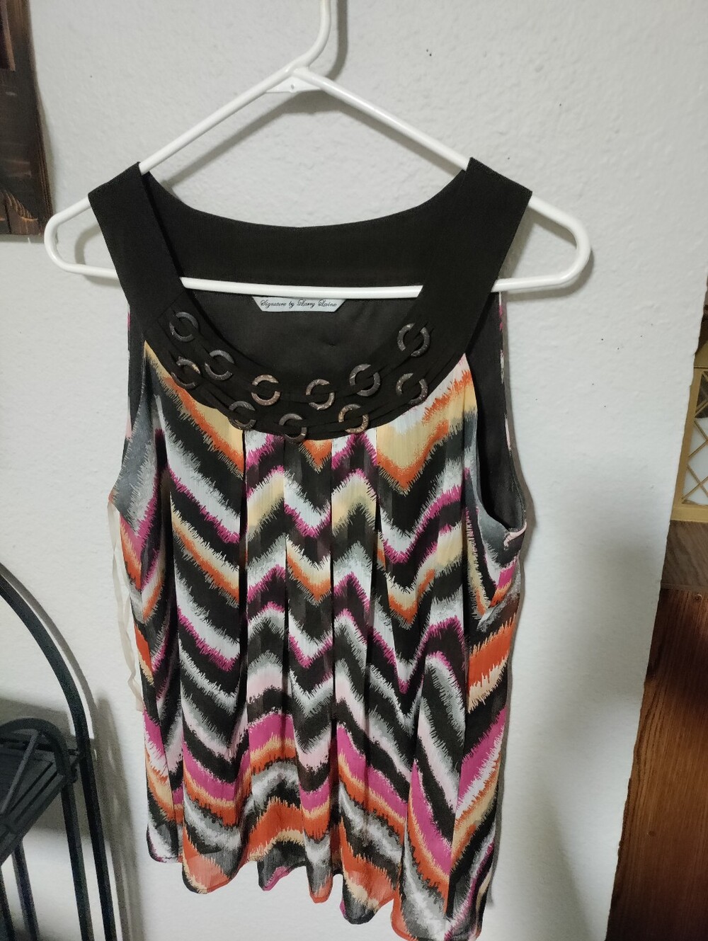 Signature By Larry Levine Blouse Size Medium